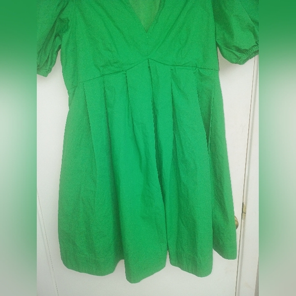 entro Emerald V-Neck Puff-Sleeve Mini Dress - Picture 4 of 11
